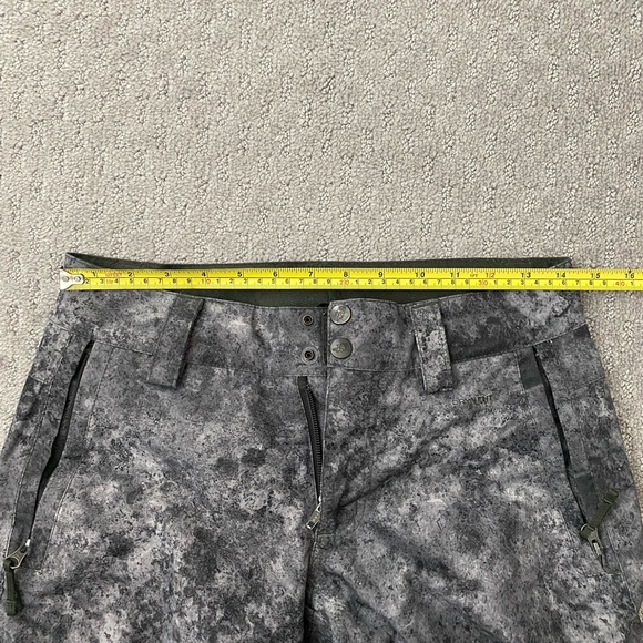 Women’s Northface Gray Camo Snowpants - Picture 11 of 11